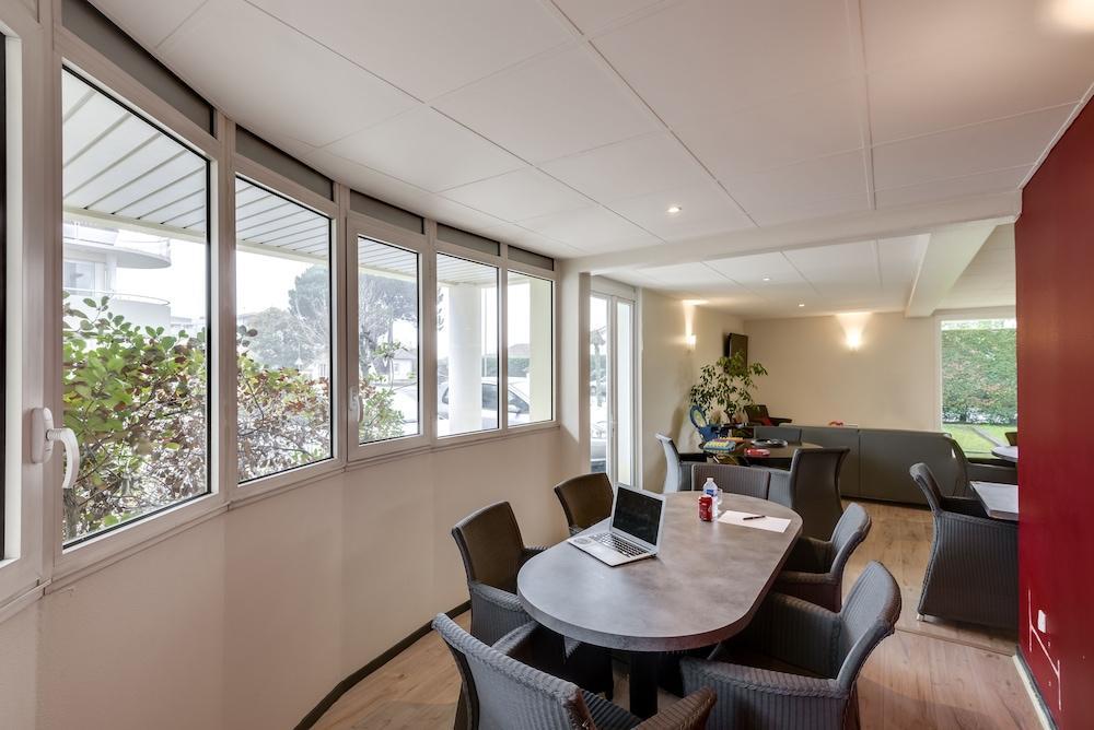Appart'Hotel Victoria Garden פאו מראה חיצוני תמונה